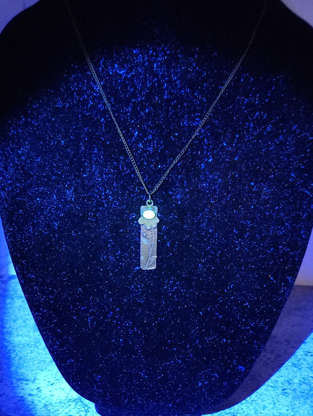 One of a kind Uranium Glass Necklace - Picture 3 of 8
